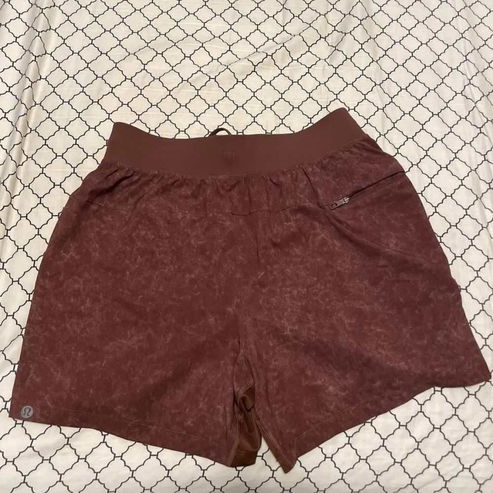 Lululemon, THE Short, Small, 5" Inseam
